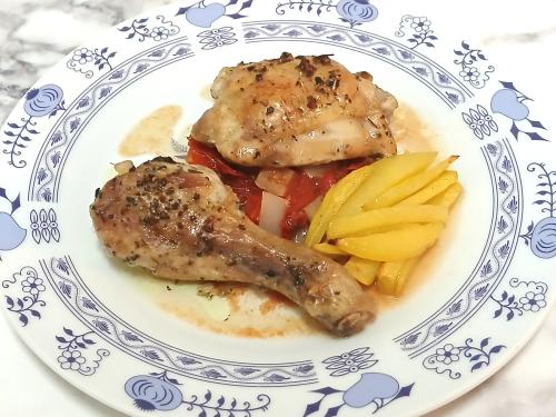 Jak uvařit grilované kuřecí kousky v marinádě ze zeleného pepře a šalvěje? Snadné recept, připravený za 30 - 45 minut